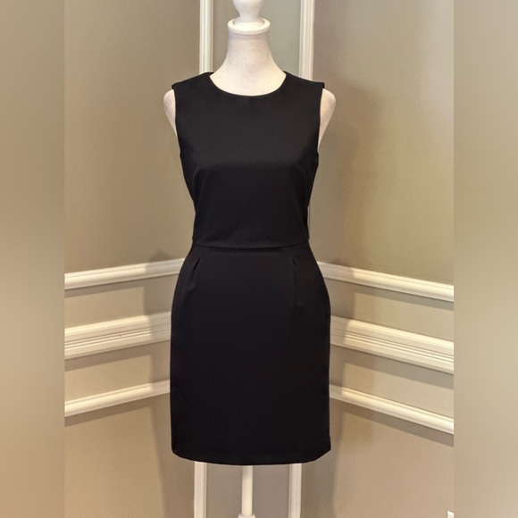 Zara Basic Navy Blue Large Keyhole cocktail dress with pockets - size XS - Picture 3 of 16